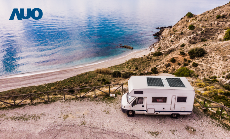 「可撓輕量化太陽光電板SunCurva」使用輕量特殊耐候型複合板取代傳統太陽能板的玻璃前板，不僅降低70%重量，每米平方僅3Kg；具有抗衝擊性能及通過電磁相容性測試，可應用於交通運輸工具，如露營車、遊艇等